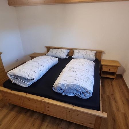 Ruhige Ferienwohnung Inklusive Garten Souterrain - Neu Renoviert Lachen Екстериор снимка