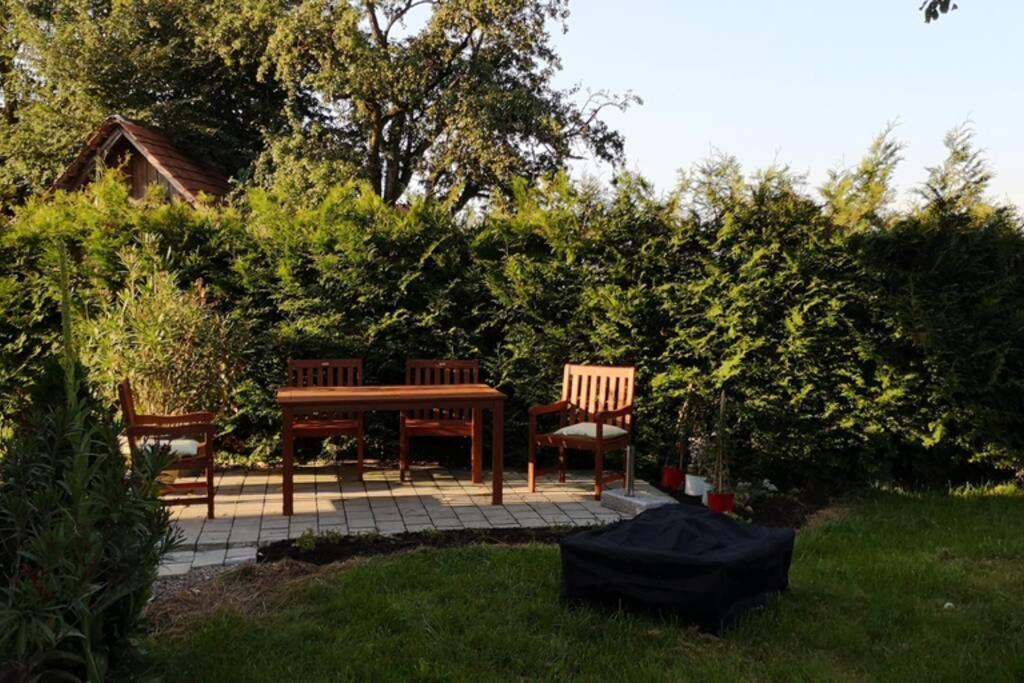 Ruhige Ferienwohnung Inklusive Garten Souterrain - Neu Renoviert Lachen Екстериор снимка