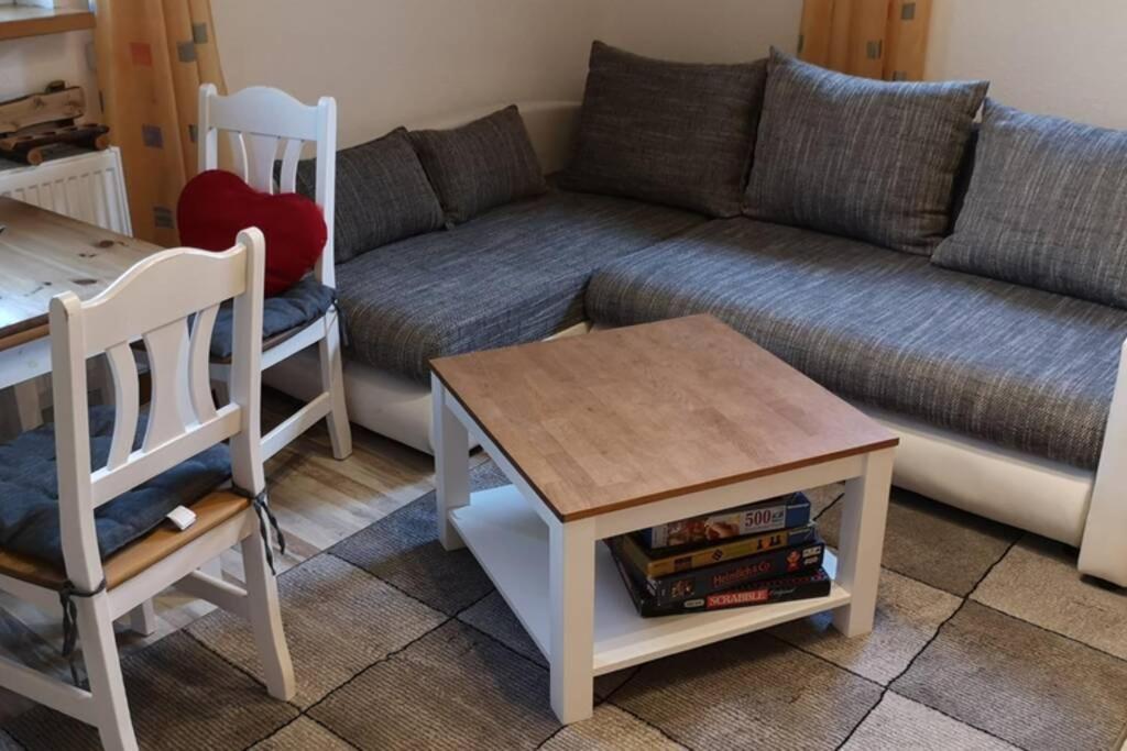 Ruhige Ferienwohnung Inklusive Garten Souterrain - Neu Renoviert Lachen Екстериор снимка