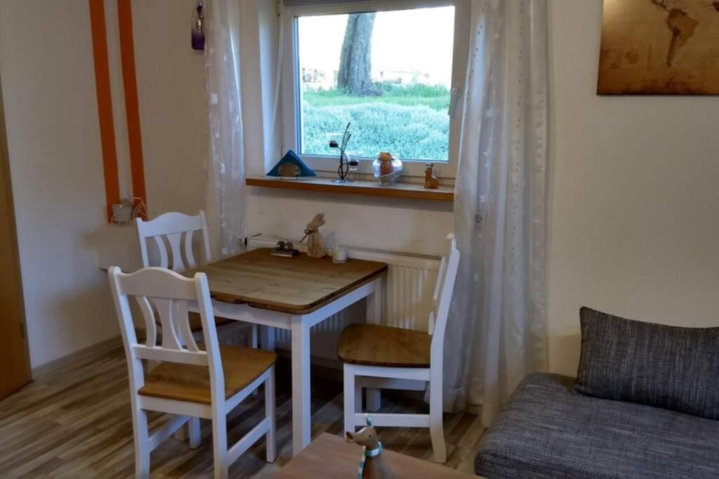 Ruhige Ferienwohnung Inklusive Garten Souterrain - Neu Renoviert Lachen Екстериор снимка