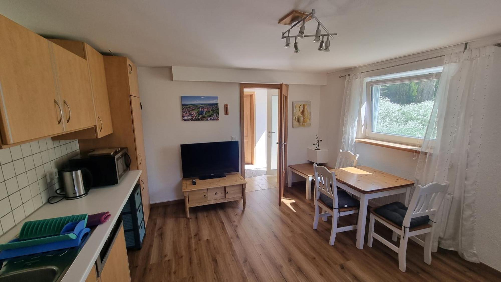 Ruhige Ferienwohnung Inklusive Garten Souterrain - Neu Renoviert Lachen Екстериор снимка